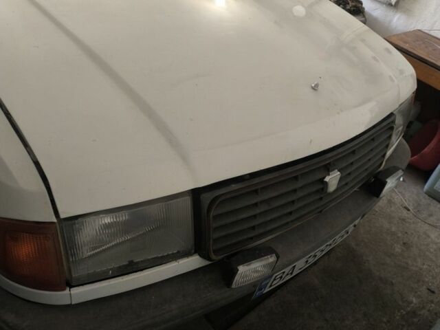 Белый ГАЗ 31029 Волга, объемом двигателя 2.4 л и пробегом 114 тыс. км за 2500 $, фото 1 на Automoto.ua