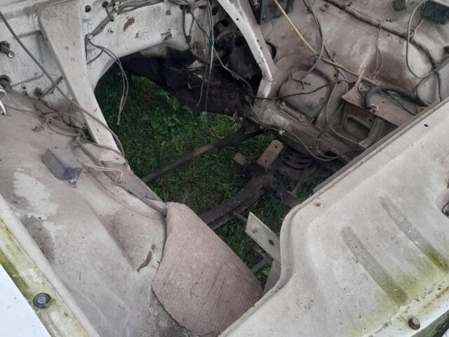 Белый ГАЗ 31029 Волга, объемом двигателя 0 л и пробегом 877 тыс. км за 332 $, фото 6 на Automoto.ua