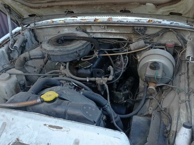 Білий ГАЗ 31029 Волга, об'ємом двигуна 2.4 л та пробігом 800 тис. км за 800 $, фото 4 на Automoto.ua