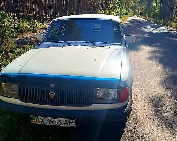 Белый ГАЗ 31029 Волга, объемом двигателя 2.4 л и пробегом 264 тыс. км за 900 $, фото 3 на Automoto.ua