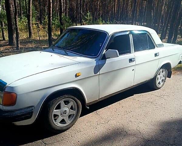 Белый ГАЗ 31029 Волга, объемом двигателя 2.4 л и пробегом 264 тыс. км за 900 $, фото 4 на Automoto.ua