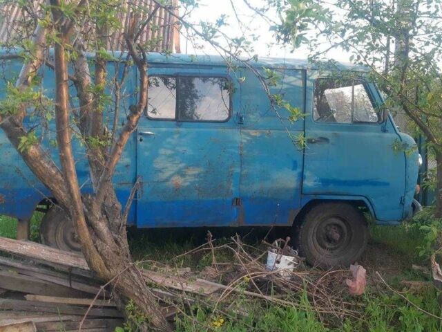 Черный ГАЗ 31029 Волга, объемом двигателя 2.4 л и пробегом 300 тыс. км за 953 $, фото 11 на Automoto.ua