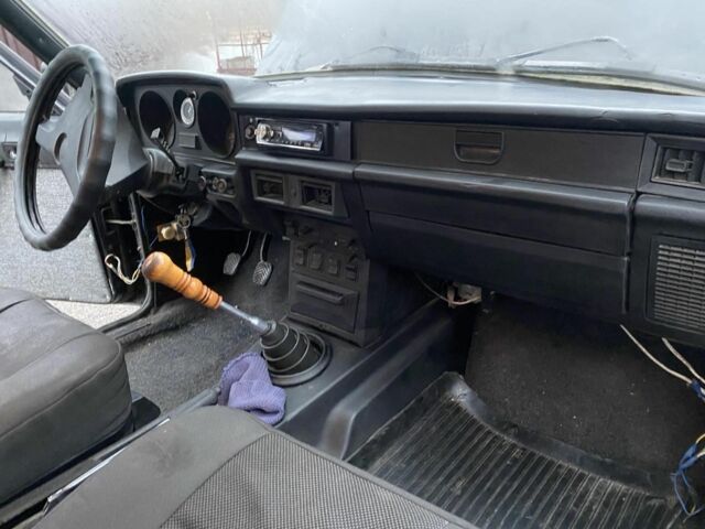 Черный ГАЗ 31029 Волга, объемом двигателя 2.4 л и пробегом 260 тыс. км за 829 $, фото 3 на Automoto.ua