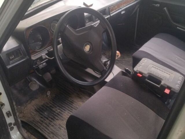 Серый ГАЗ 31029 Волга, объемом двигателя 2.4 л и пробегом 87 тыс. км за 1000 $, фото 2 на Automoto.ua