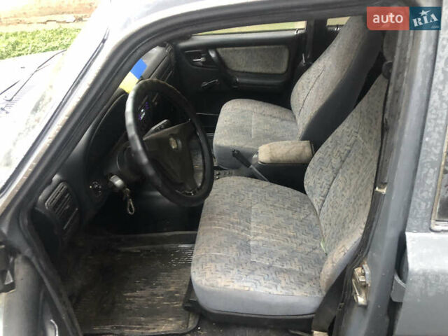 Сірий ГАЗ 31029 Волга, об'ємом двигуна 2.45 л та пробігом 250 тис. км за 500 $, фото 9 на Automoto.ua