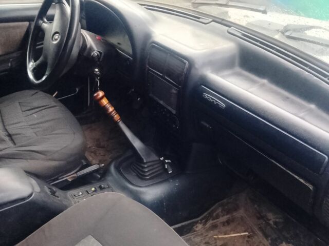 Білий ГАЗ 3105, об'ємом двигуна 2.3 л та пробігом 2 тис. км за 952 $, фото 2 на Automoto.ua