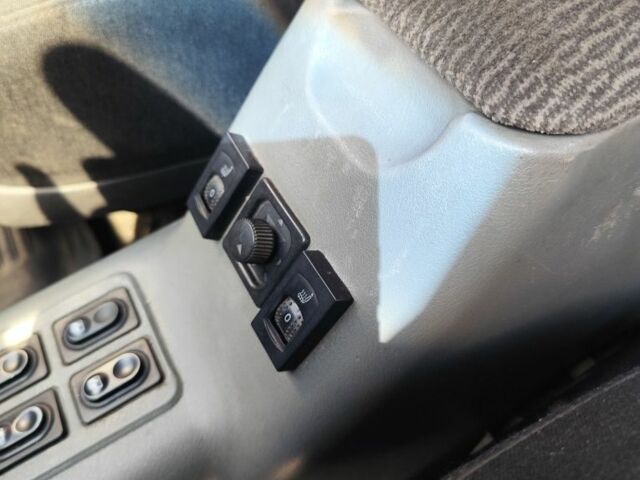 Серый ГАЗ 3105, объемом двигателя 0 л и пробегом 308 тыс. км за 1500 $, фото 5 на Automoto.ua