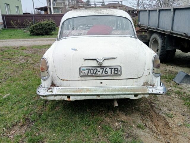 Белый ГАЗ 3110 Волга, объемом двигателя 2 л и пробегом 111 тыс. км за 239 $, фото 2 на Automoto.ua