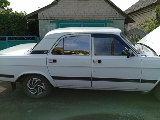 Белый ГАЗ 3110 Волга, объемом двигателя 0 л и пробегом 1000 тыс. км за 728 $, фото 1 на Automoto.ua