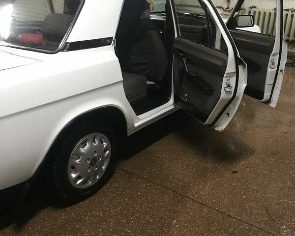 ГАЗ 3110 Волга 1997 в Кривом Роге на Automoto.ua Белый ГАЗ 3110 Волга, объемом двигателя 2.3 л и пробегом 546 тыс. км за 1500 $, фото 1 на Automoto.ua