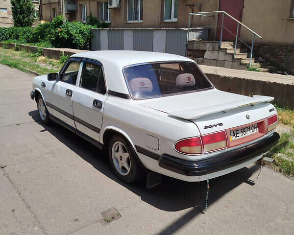 Белый ГАЗ 3110 Волга, объемом двигателя 2.3 л и пробегом 190 тыс. км за 1200 $, фото 2 на Automoto.ua