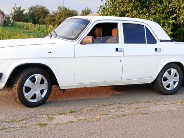 Белый ГАЗ 3110 Волга, объемом двигателя 2.4 л и пробегом 300 тыс. км за 981 $, фото 5 на Automoto.ua