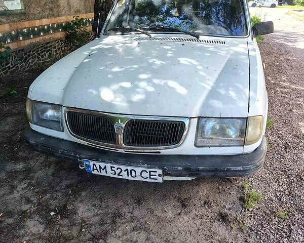 Білий ГАЗ 3110 Волга, об'ємом двигуна 2.45 л та пробігом 100 тис. км за 950 $, фото 2 на Automoto.ua