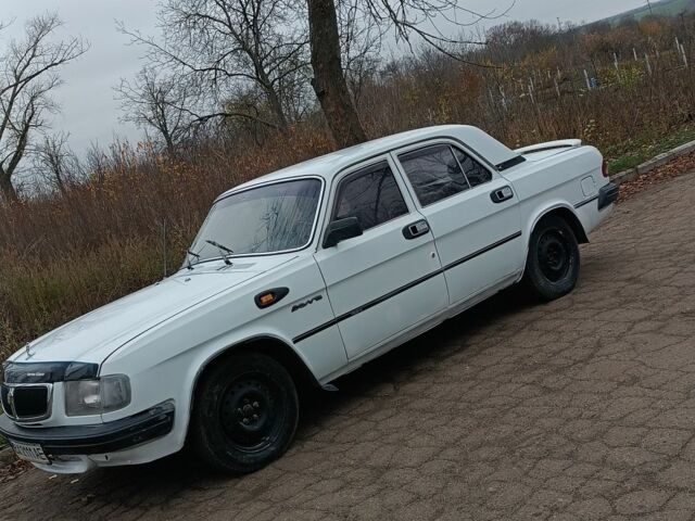 Белый ГАЗ 3110 Волга, объемом двигателя 2.4 л и пробегом 170 тыс. км за 950 $, фото 4 на Automoto.ua