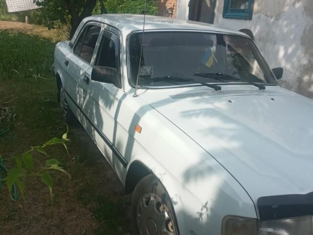 Белый ГАЗ 3110 Волга, объемом двигателя 2.4 л и пробегом 200 тыс. км за 1400 $, фото 2 на Automoto.ua