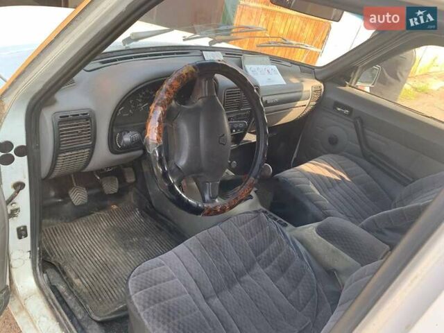 Білий ГАЗ 3110 Волга, об'ємом двигуна 2.4 л та пробігом 148 тис. км за 1200 $, фото 13 на Automoto.ua