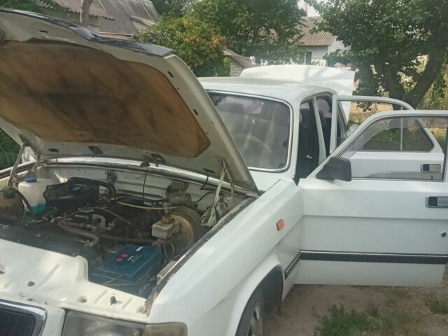 Белый ГАЗ 3110 Волга, объемом двигателя 2.4 л и пробегом 200 тыс. км за 1400 $, фото 6 на Automoto.ua