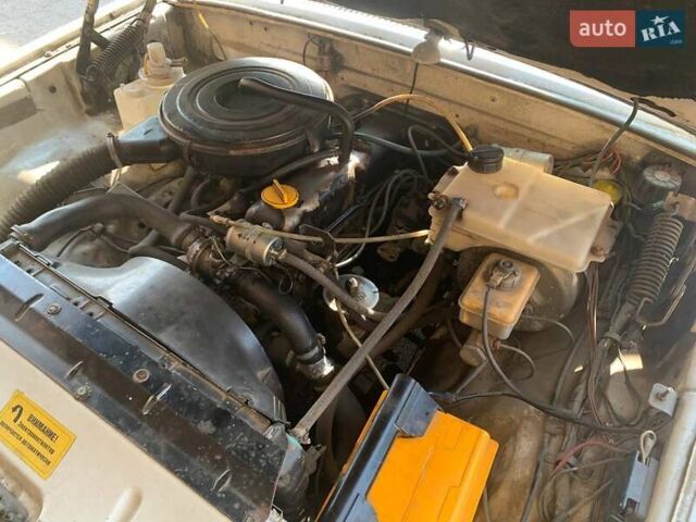 Білий ГАЗ 3110 Волга, об'ємом двигуна 2.4 л та пробігом 148 тис. км за 1200 $, фото 12 на Automoto.ua