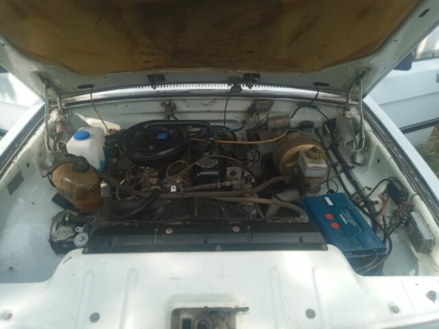 Белый ГАЗ 3110 Волга, объемом двигателя 2.4 л и пробегом 200 тыс. км за 1400 $, фото 5 на Automoto.ua