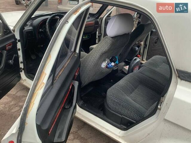Белый ГАЗ 3110 Волга, объемом двигателя 2.5 л и пробегом 69 тыс. км за 1500 $, фото 5 на Automoto.ua