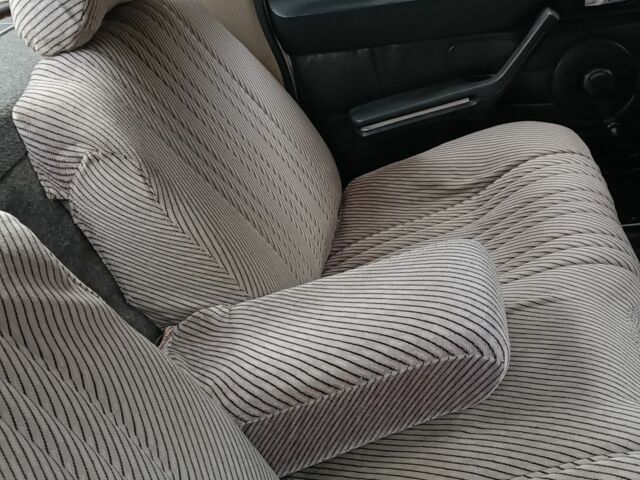 Белый ГАЗ 3110 Волга, объемом двигателя 2.4 л и пробегом 170 тыс. км за 950 $, фото 2 на Automoto.ua