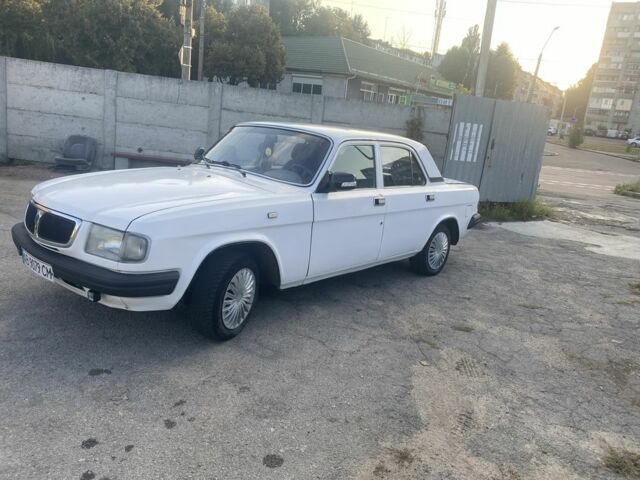 Білий ГАЗ 3110 Волга, об'ємом двигуна 2.4 л та пробігом 250 тис. км за 950 $, фото 2 на Automoto.ua