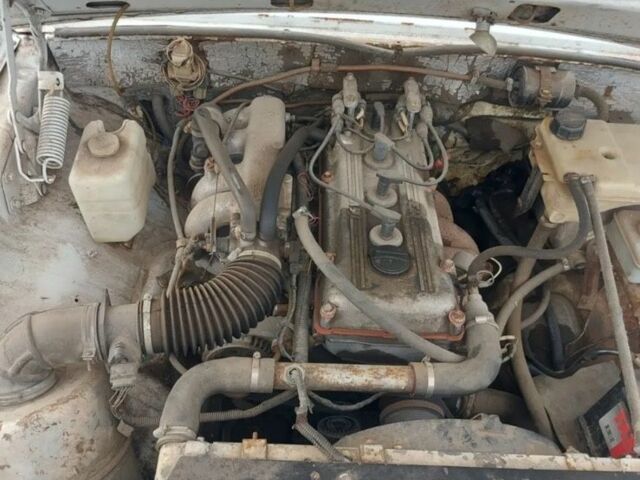 Белый ГАЗ 3110 Волга, объемом двигателя 2.3 л и пробегом 300 тыс. км за 961 $, фото 6 на Automoto.ua