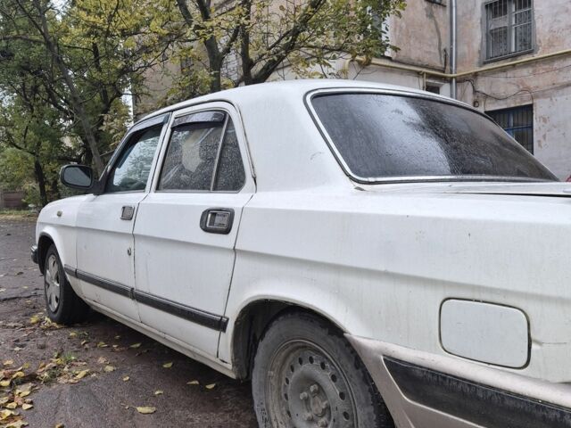 ГАЗ 3110 Волга 1999 в Кривом Роге на Automoto.ua Белый ГАЗ 3110 Волга, объемом двигателя 2 л и пробегом 200 тыс. км за 1307 $, фото 1 на Automoto.ua