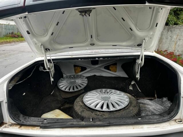 Белый ГАЗ 3110 Волга, объемом двигателя 2.4 л и пробегом 316 тыс. км за 900 $, фото 4 на Automoto.ua