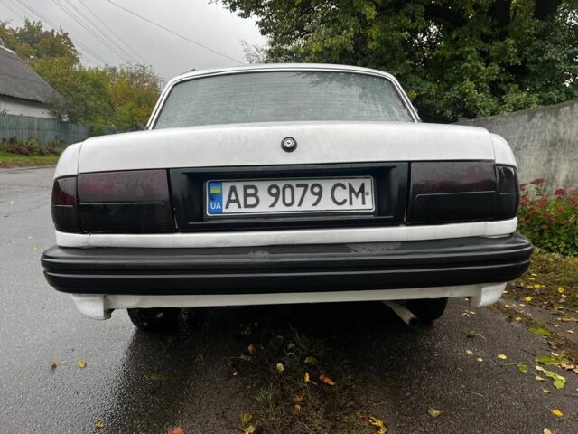 Белый ГАЗ 3110 Волга, объемом двигателя 2.4 л и пробегом 316 тыс. км за 900 $, фото 7 на Automoto.ua