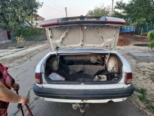 Білий ГАЗ 3110 Волга, об'ємом двигуна 2.4 л та пробігом 100 тис. км за 850 $, фото 7 на Automoto.ua