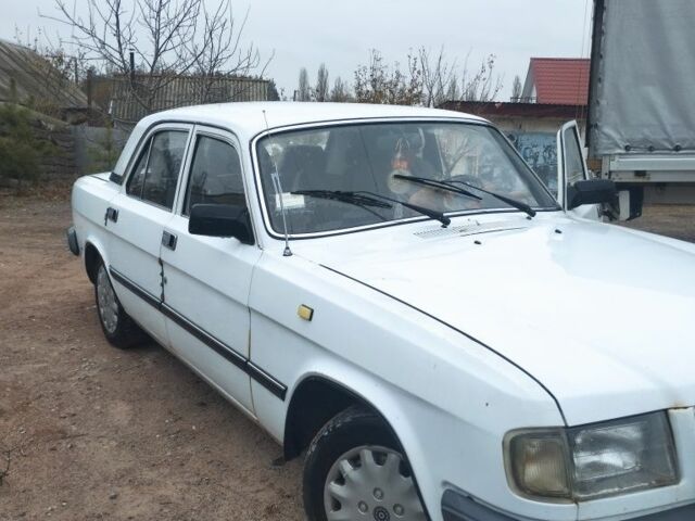 Белый ГАЗ 3110 Волга, объемом двигателя 0 л и пробегом 98 тыс. км за 950 $, фото 1 на Automoto.ua