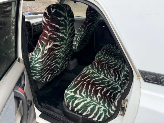 Белый ГАЗ 3110 Волга, объемом двигателя 2.4 л и пробегом 155 тыс. км за 550 $, фото 6 на Automoto.ua