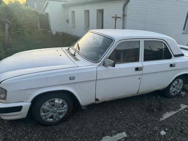 Белый ГАЗ 3110 Волга, объемом двигателя 2.5 л и пробегом 200 тыс. км за 403 $, фото 1 на Automoto.ua