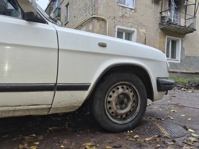 ГАЗ 3110 Волга 1999 в Кривом Роге на Automoto.ua Белый ГАЗ 3110 Волга, объемом двигателя 2 л и пробегом 200 тыс. км за 1307 $, фото 4 на Automoto.ua