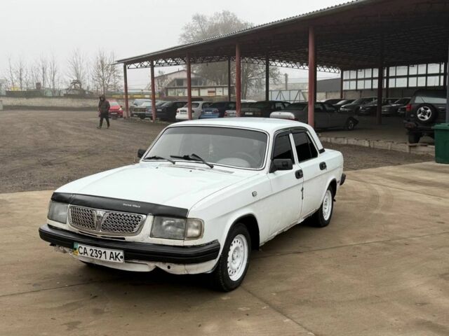 Белый ГАЗ 3110 Волга, объемом двигателя 2.4 л и пробегом 155 тыс. км за 550 $, фото 1 на Automoto.ua