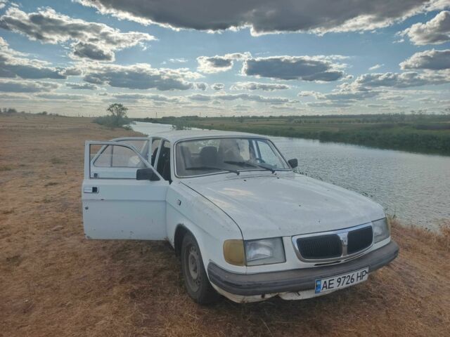 Белый ГАЗ 3110 Волга, объемом двигателя 2.4 л и пробегом 440 тыс. км за 715 $, фото 1 на Automoto.ua