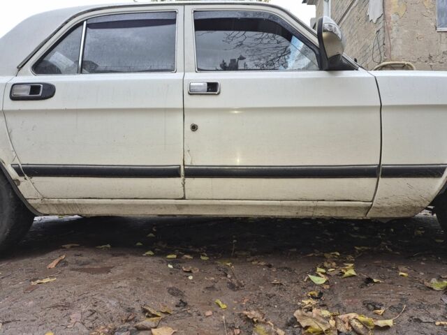 ГАЗ 3110 Волга 1999 в Кривом Роге на Automoto.ua Белый ГАЗ 3110 Волга, объемом двигателя 2 л и пробегом 200 тыс. км за 1307 $, фото 5 на Automoto.ua