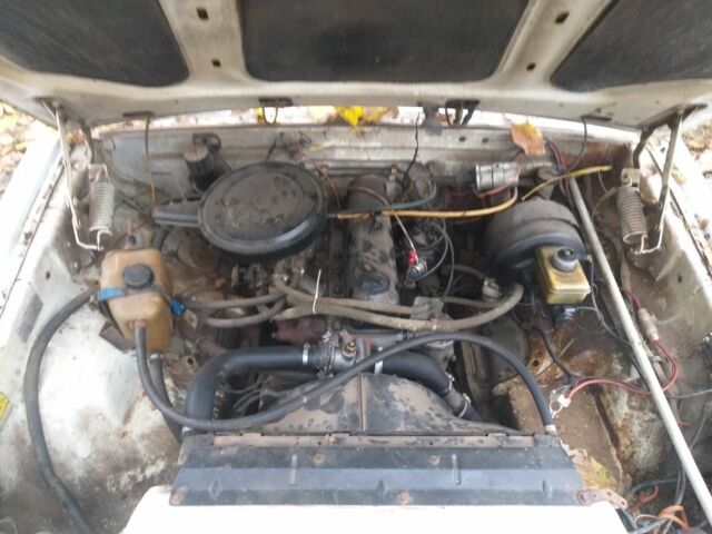 Белый ГАЗ 3110 Волга, объемом двигателя 2.4 л и пробегом 141 тыс. км за 800 $, фото 5 на Automoto.ua