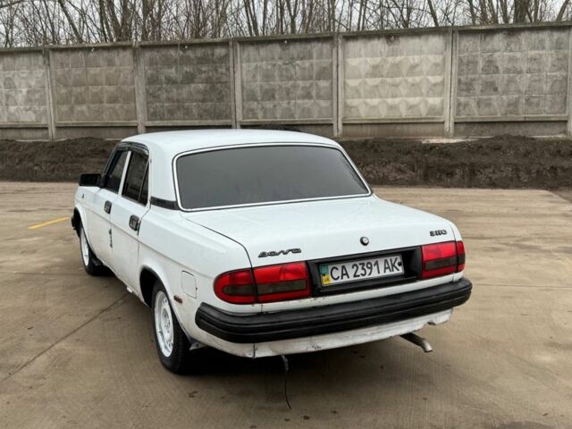 Белый ГАЗ 3110 Волга, объемом двигателя 2.4 л и пробегом 155 тыс. км за 550 $, фото 3 на Automoto.ua