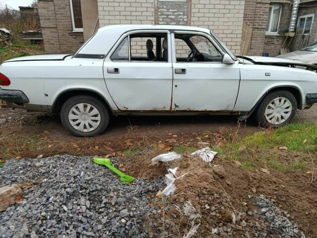 Белый ГАЗ 3110 Волга, объемом двигателя 2.5 л и пробегом 220 тыс. км за 358 $, фото 1 на Automoto.ua