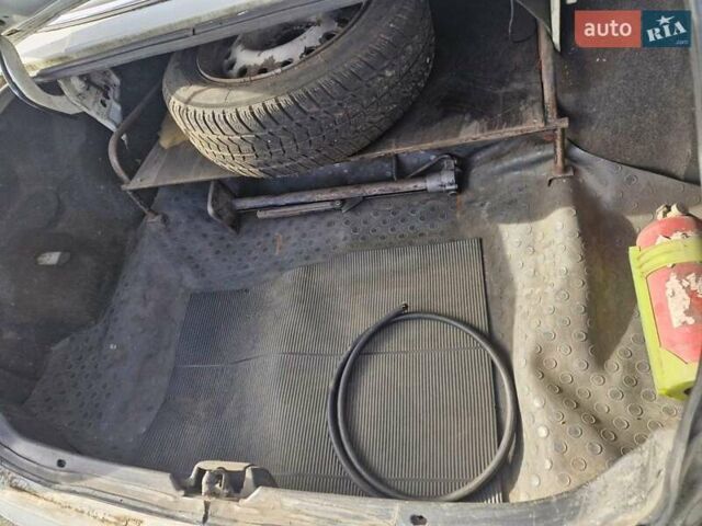 Белый ГАЗ 3110 Волга, объемом двигателя 2.5 л и пробегом 379 тыс. км за 1190 $, фото 5 на Automoto.ua