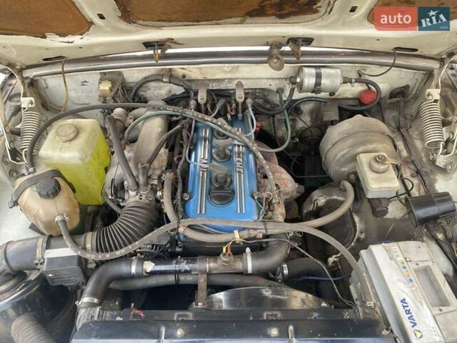 Белый ГАЗ 3110 Волга, объемом двигателя 2.3 л и пробегом 145 тыс. км за 3500 $, фото 3 на Automoto.ua