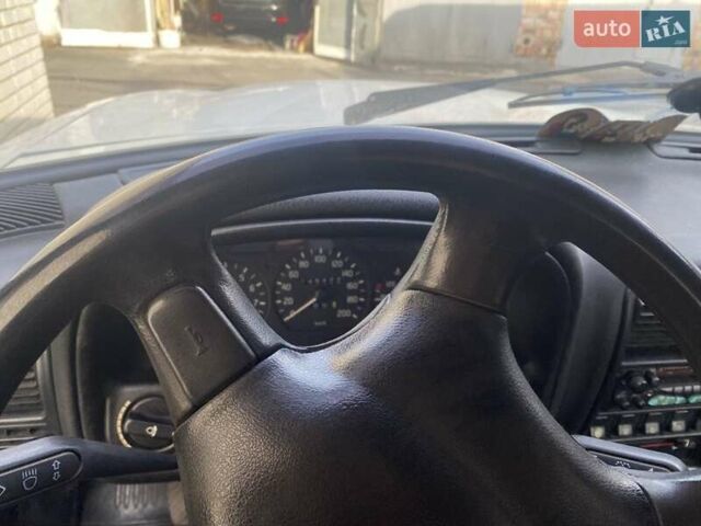 Белый ГАЗ 3110 Волга, объемом двигателя 2.3 л и пробегом 145 тыс. км за 3500 $, фото 4 на Automoto.ua