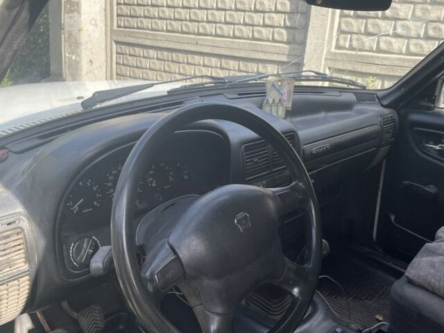 ГАЗ 3110 Волга 2000 в Днепре (Днепропетровске) на Automoto.ua Белый ГАЗ 3110 Волга, объемом двигателя 2.4 л и пробегом 200 тыс. км за 430 $, фото 3 на Automoto.ua