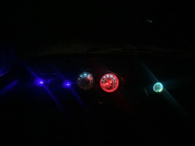 Белый ГАЗ 3110 Волга, объемом двигателя 2 л и пробегом 120 тыс. км за 519 $, фото 3 на Automoto.ua