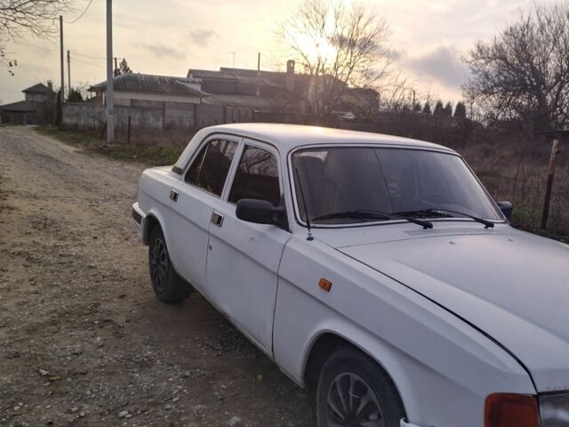 Білий ГАЗ 3110 Волга, об'ємом двигуна 2.4 л та пробігом 300 тис. км за 500 $, фото 3 на Automoto.ua