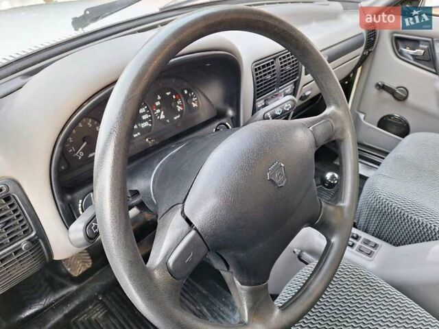 Білий ГАЗ 3110 Волга, об'ємом двигуна 2.45 л та пробігом 9 тис. км за 5500 $, фото 47 на Automoto.ua