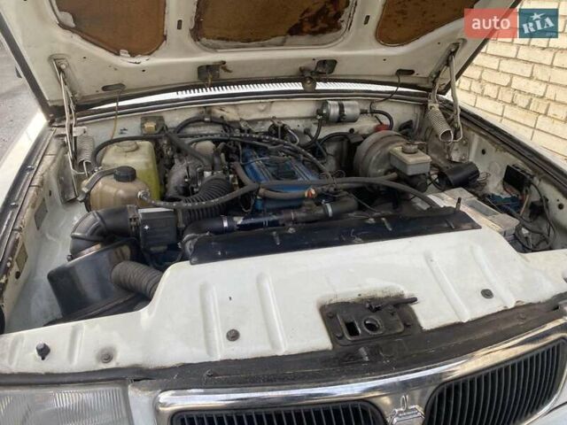 Белый ГАЗ 3110 Волга, объемом двигателя 2.3 л и пробегом 145 тыс. км за 3500 $, фото 1 на Automoto.ua