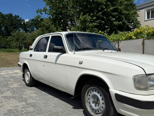 Белый ГАЗ 3110 Волга, объемом двигателя 2.4 л и пробегом 50 тыс. км за 1750 $, фото 2 на Automoto.ua
